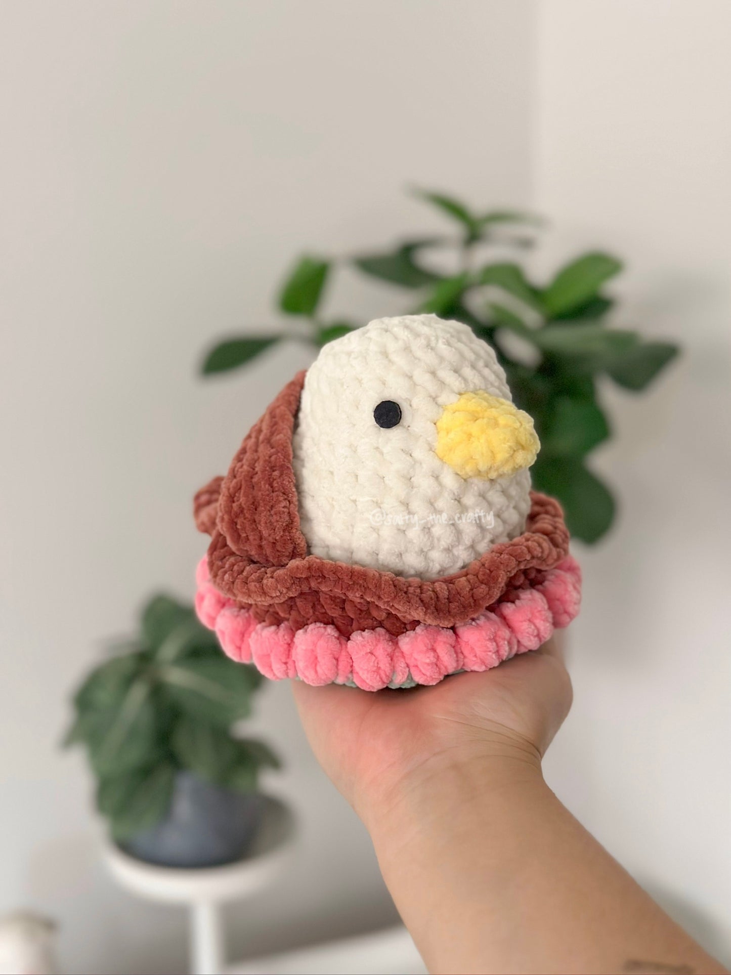 duck in picnic basket