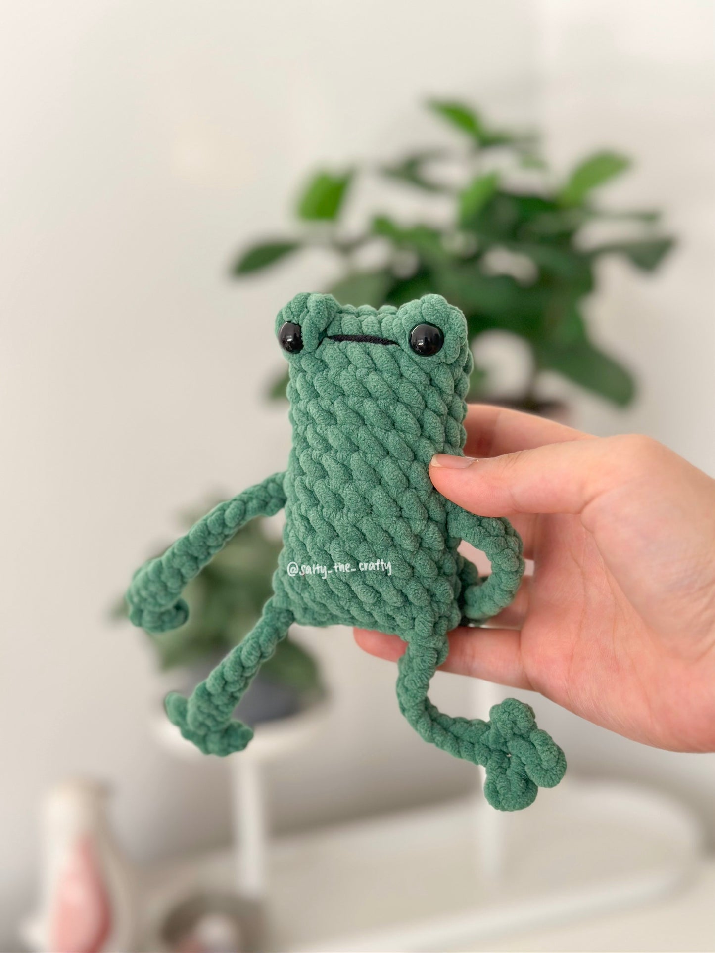 leggy frog